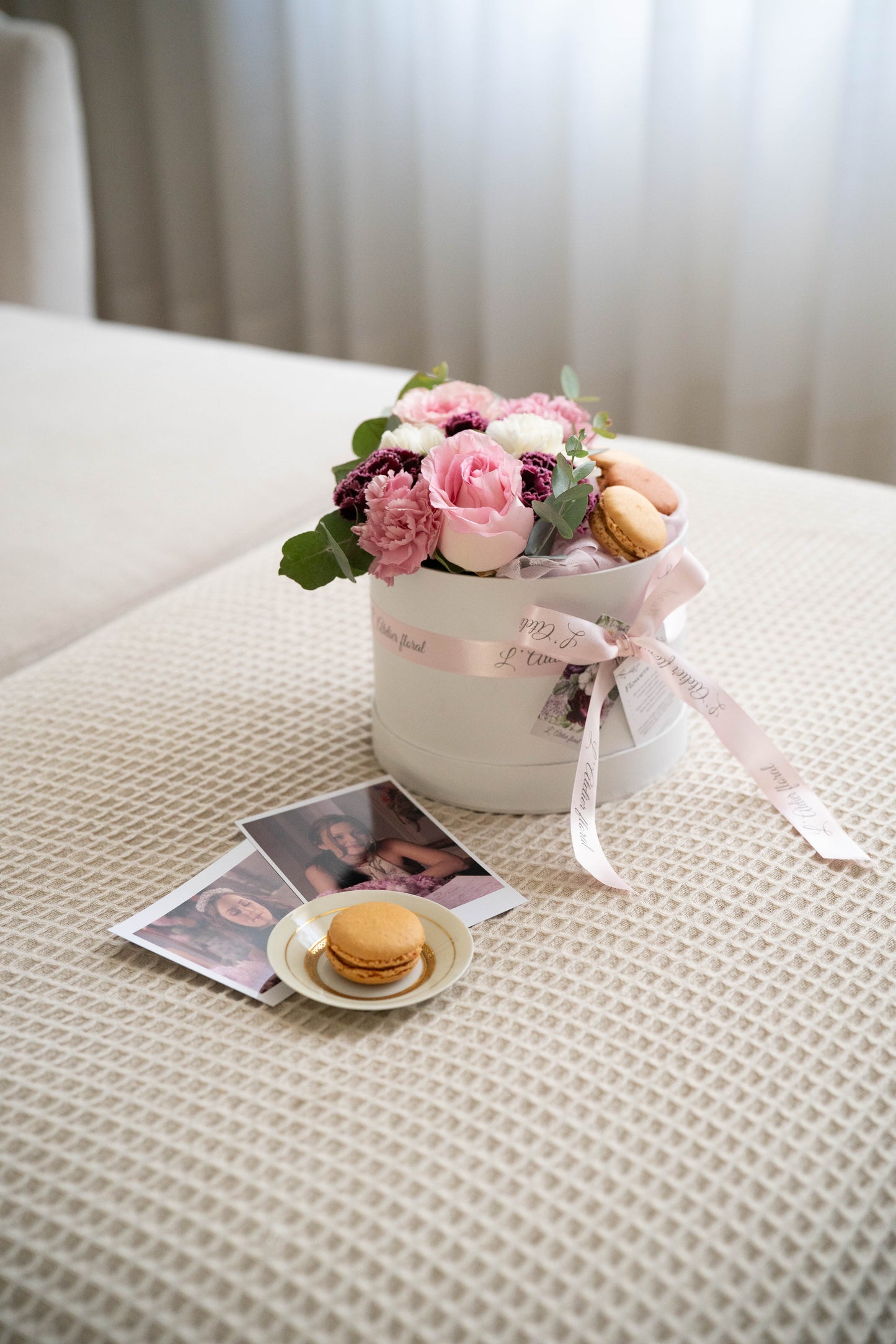 Blair Waldorf Macarron box
