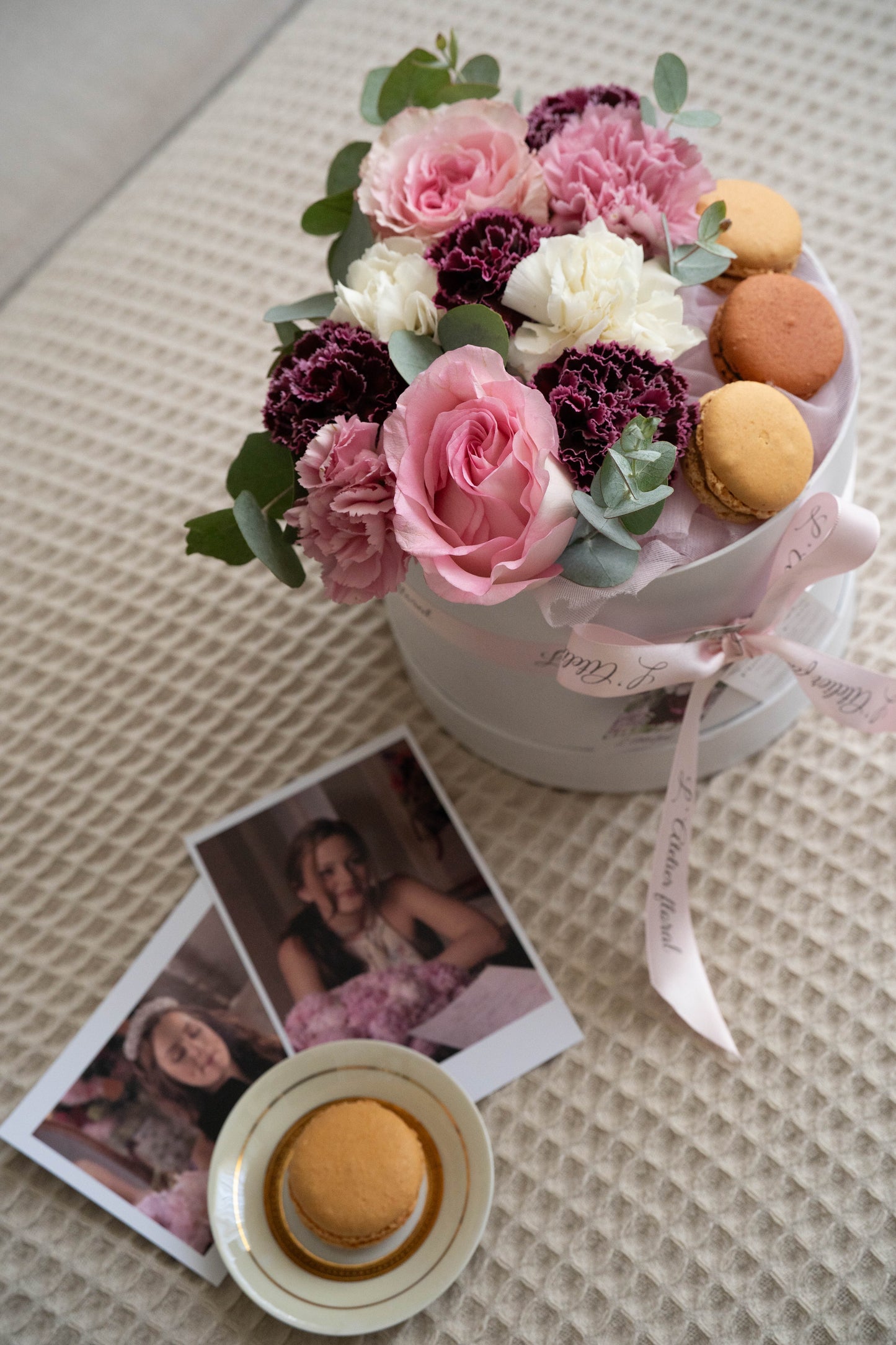 Blair Waldorf Macarron box